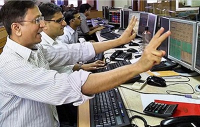 Stock market swang in festive season, Sensex crossed 62000 for first time in history