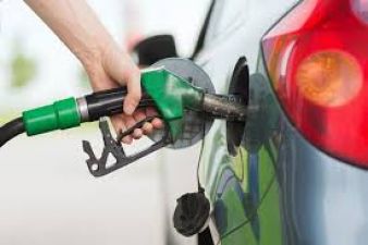 पेट्रोल के मूल्य में आई कमी,जाने नई कीमत