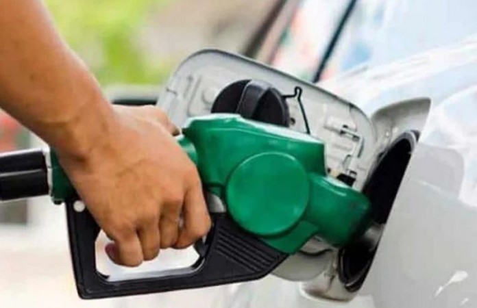 Petrol and diesel prices at historic highs, find out today's rate