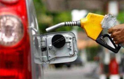 Petrol prices rise again, price in Delhi Rs 81/litre