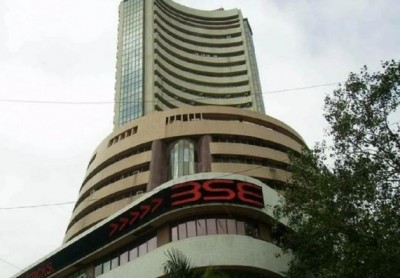 Stock market starts with a lead, Sensex crosses 38900