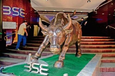 Stock market fell for the second consecutive day, the Sensex closed down by 383 points