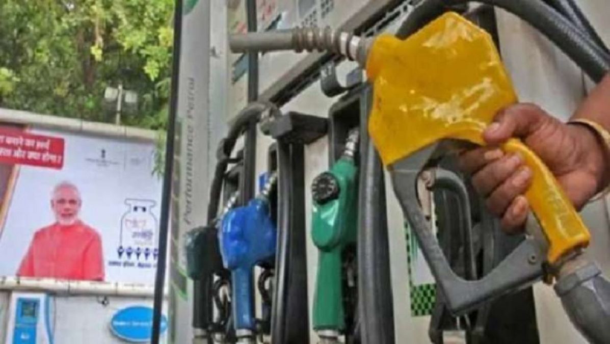 Know what happened in prices of petrol and diesel today