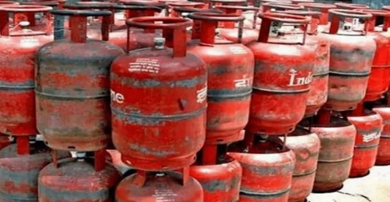 Price of gas cylinder released on first day of Feb, know how much it increased?