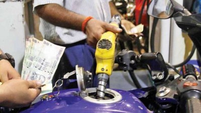Petrol-diesel prices remain unchanged today