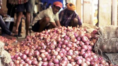 Corona: Shortage of laborers in onion market, prices may increase