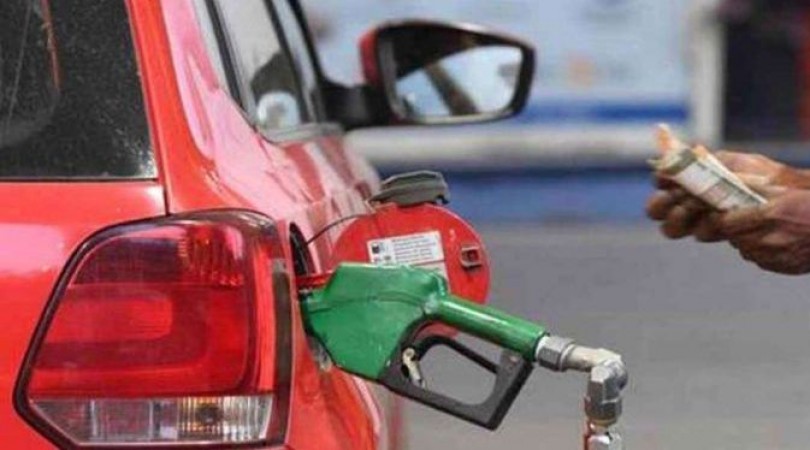Latest updates: Petrol, diesel prices crossed Rs 100 in Mumbai, know rates in different cities