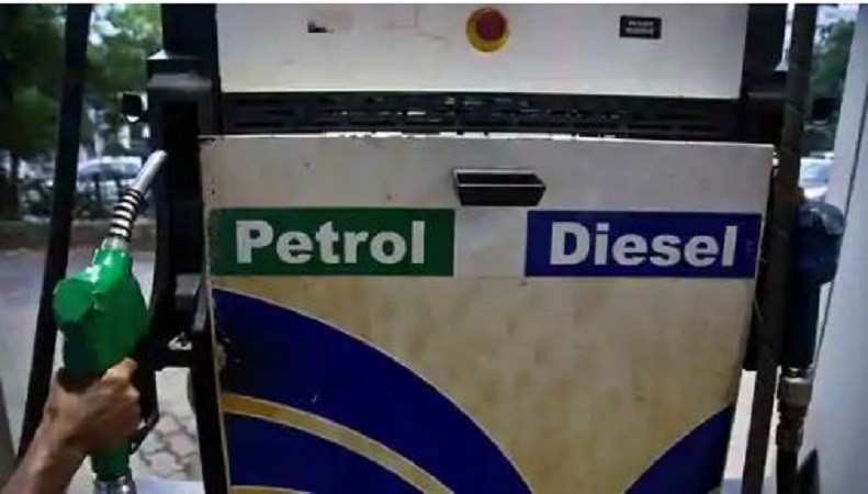No change in prices of Petrol, diesel today, know the price in metros