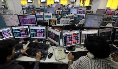Stock market closes with fall, Sensex rolls up 540 points