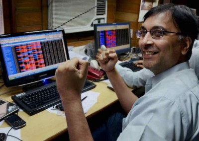 Stock market closes with tremendous bounce, reliance being top gainer