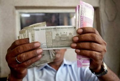 भारतीय मुद्रा में आई गिरावट, जाने कारण
