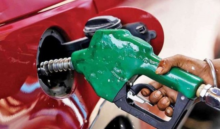 Diesel price decreased again, petrol price stable