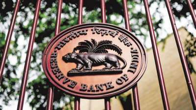 RBI warns you to memorise all numbers! Big announcement in regards with debit, credit card