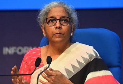 सरकार एनएसई के मामले में खामियों की जांच कर रही है: वित्त मंत्री  सीतारमण