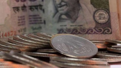 Govt outstanding debt swells 5.6 pc to Rs 107.04 lakh cr in Q2