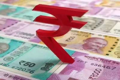 Rupee today suffers biggest fall, check Details inside