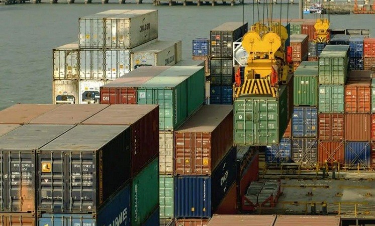 India's Trade Deficit Reaches Five-Month High of USD 22.1 Billion
