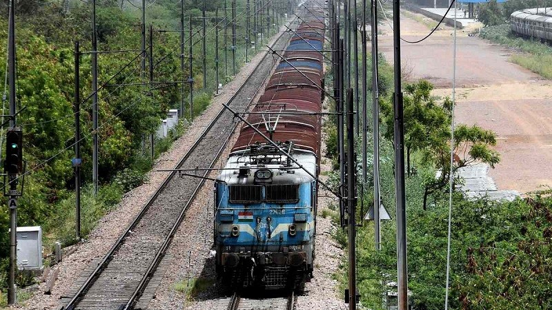 Centre may launch reverse auction system for supplying rails to Railways