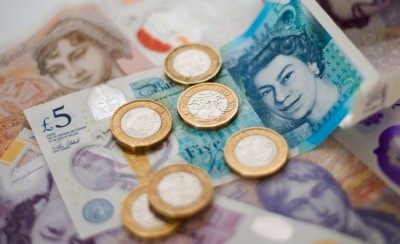 Currency Market Swings: Sterling Holds Steady, Euro Faces Turbulence