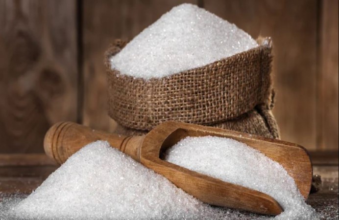 Govt  will put export restrictions on sugar from June 1