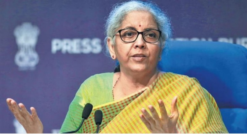 वित्त मंत्री  निर्मला सीतारमण ने इंडस्ट्री से जोखिम उठाना शुरू करने को कहा