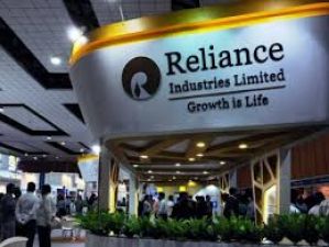 Reliance Industries a decent buy, stock may move to Rs 2000; Gujral