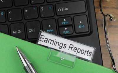 How to Interpret Financial Reports and Company Earnings for Investment Decisions