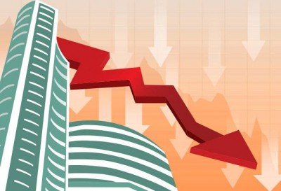 Market Closing: Sensex cracks 179 pt; Nifty clocks below 15,700-Mark