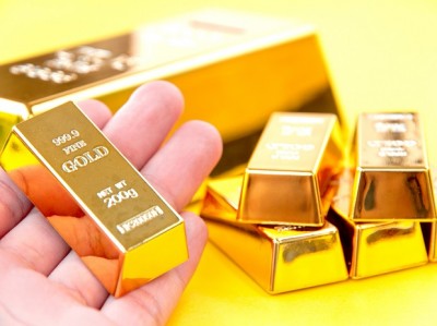 Gold seen steady as concerns over recovery of the global economy