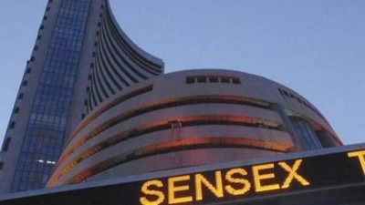 Sensex slip 540 pts, Nifty falls 160 pt