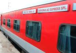 यात्रियों की भीड़ कम करने दिल्ली-मुंबई चलेगी 'सुविधा ट्रेन'