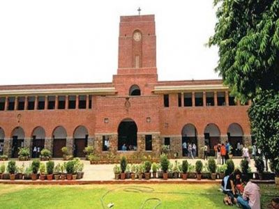 10वीं पास के लिए नौकरी, दिल्ली विश्वविद्यालय में खाली पड़े हैं पद