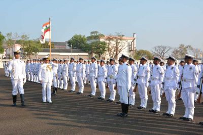 इंडियन नेवी : राष्ट्र सेवा का सुनहरा अवसर, 10वीं पास के लिए 400 पदों पर वैकेंसी
