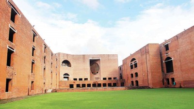 Know who can apply for these posts in IIM Ahmedabad