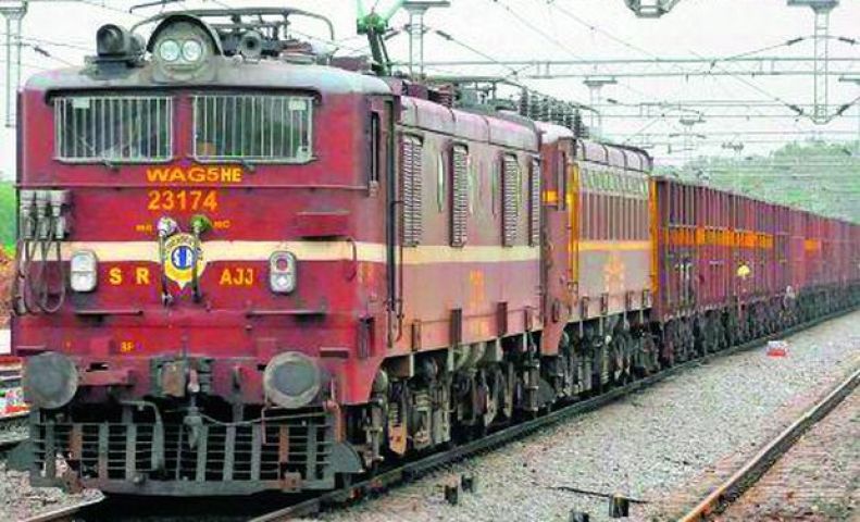 10वीं पास के लिए इंडियन रेलवे में निकली हैं बम्पर वैकेंसी