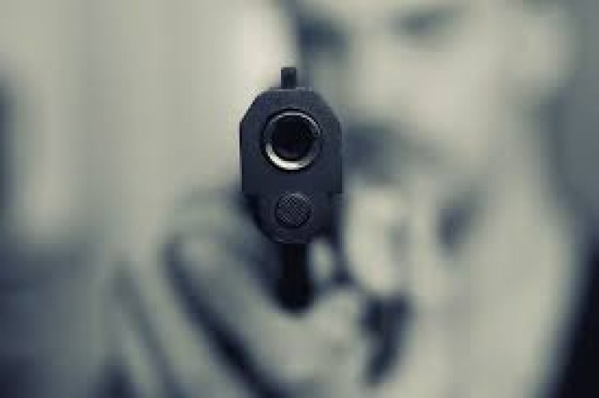 Unidentified persons shoot a man in Hailakandi, Assam