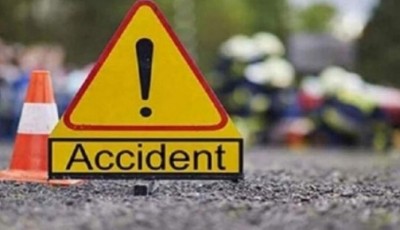 Tractor overturns in the middle of the road with hollow black stones: 2 killed in accident