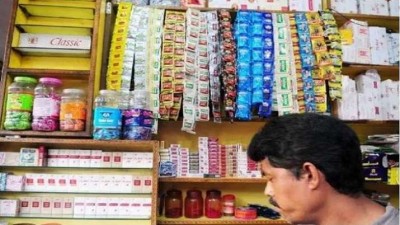 असम की राजधानी गुवाहाटी में पुलिस ने नशीले दवाइयों को  जब्त किया