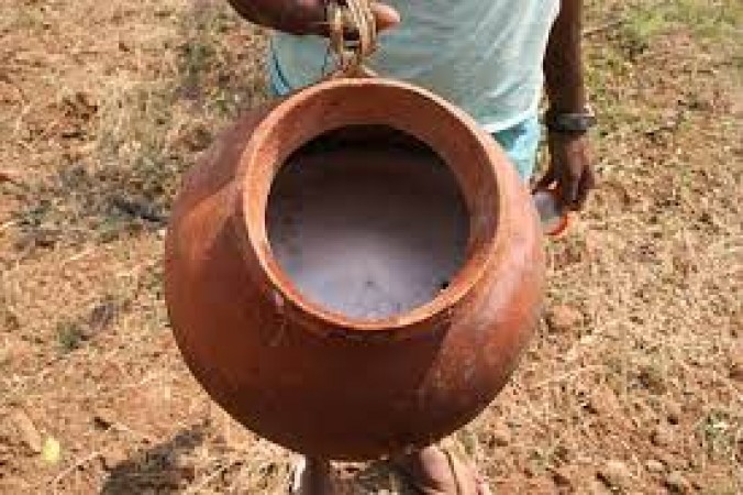 4 arrested for making adulterated toddy in Telangana
