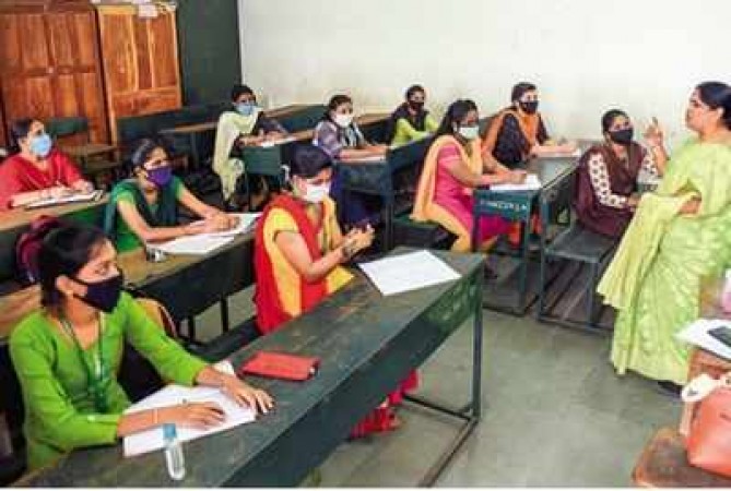 Colleges and Universities reopen undergraduate final years classes, Tamil Nadu