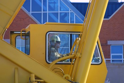 How to Become a Crane Operator Without Prior Experience