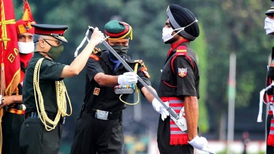 Last day to apply for Indian Army, Navy, Air Force posts today