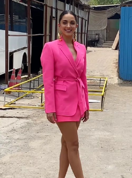 Kiara Advani spotted in pink dress after breakup with Sidharth ...