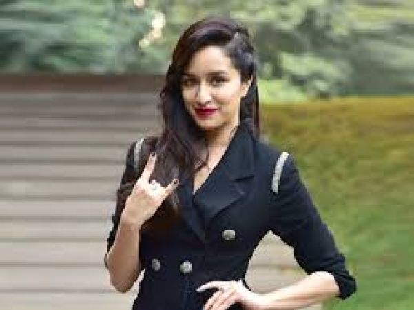 Shraddha's hot bikini picture leaked from the sets of the shoot, sensation on social media