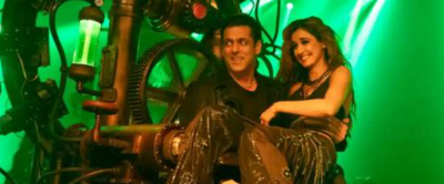 Radhe starrer Salman Khan dance number 'Seeti Maar' BTS video