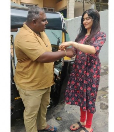 Video: Adah Sharma seen tying Rakhi to auto-driver, took this promise
