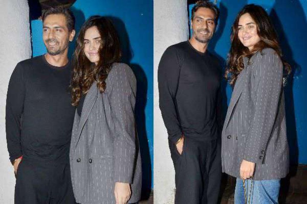 Arjun Rampal appeared with girlfriend in this Late Night Party, Fans get Shocked From the Couple's Look!