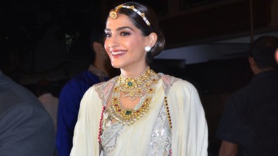 Sonam Kapoor's special appeal to the voters of Rajendra Nagar assembly