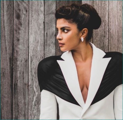 'The Fashion Awards': Priyanka thanks her designers by sharing her picture