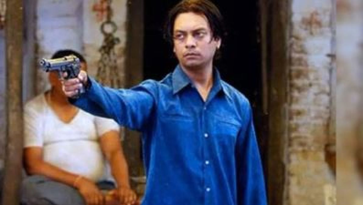 मुश्किल में फंसे गैंग्स ऑफ वासेपुर के अभिनेता, घर पर पड़ी रेड